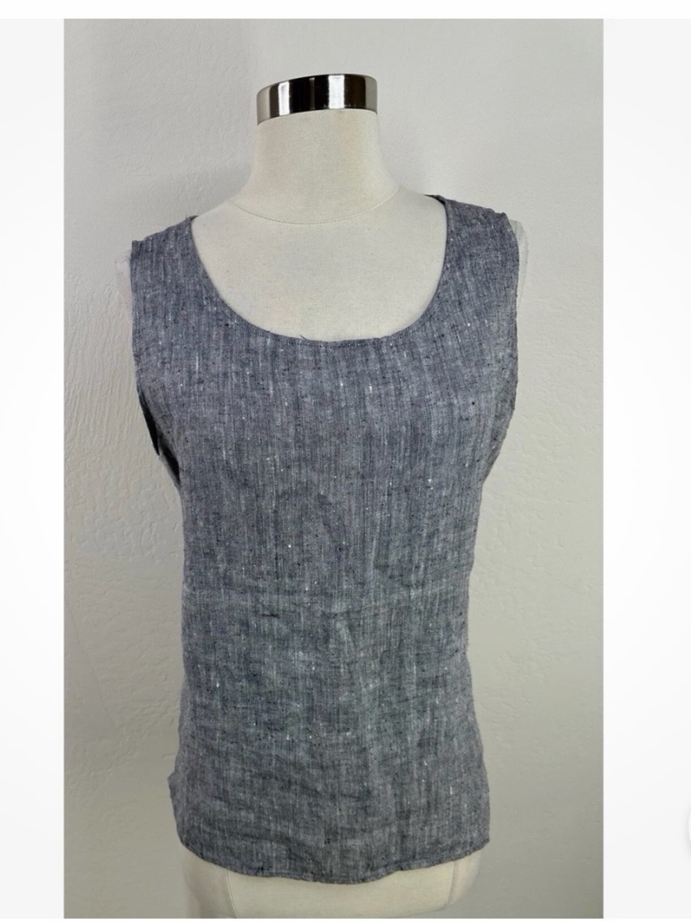 Comfy 100% linen Sleeveless Scoop Neck Linen Blend Top in Heather